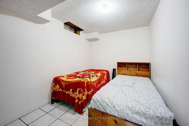 Additional image 40 of 27 Denlow Dr