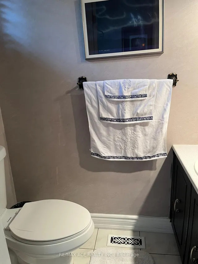 Additional image 6 of 27 Woodsview Ave