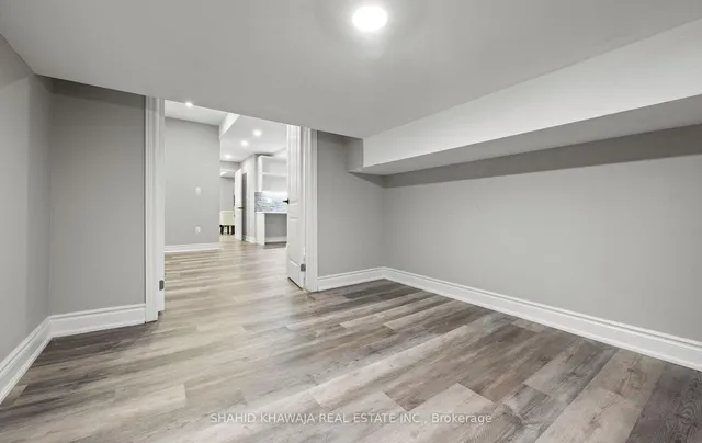 Additional image 39 of 1304 Basswood Cres