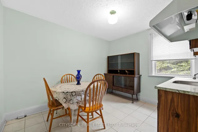 Additional image 24 of 92 Bellwoods Ave