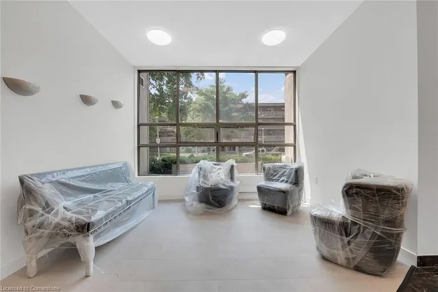 Additional image 10 of 8 Village Green Unit 112