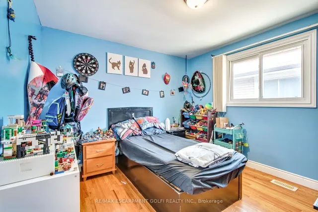 Additional image 16 of 70 Golfwood Dr