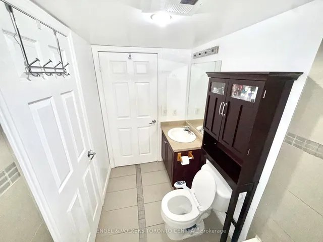 Additional image 16 of 225 Wellesley St Unit 208