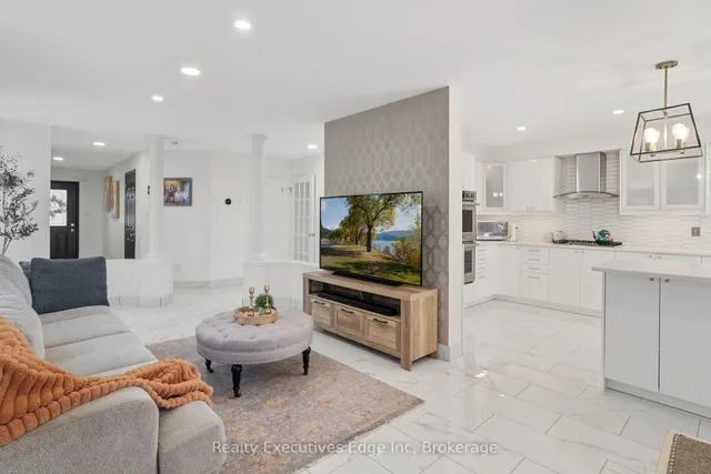 Additional image 8 of 524 Snowdrop Crt