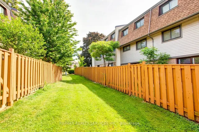 Additional image 36 of 112 Ashton Cres Unit 112