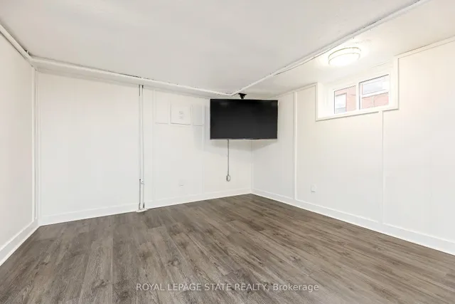 Additional image 36 of 366 Aberdeen Ave