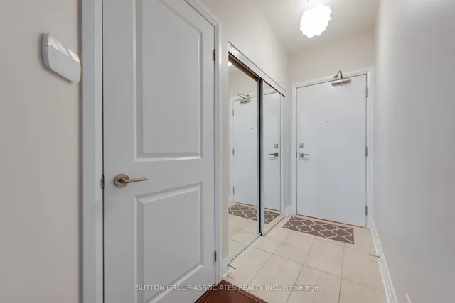 Additional image 6 of 530 St Clair Ave Unit 401