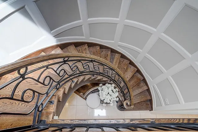 Additional image 38 of 93 Parkview Ave