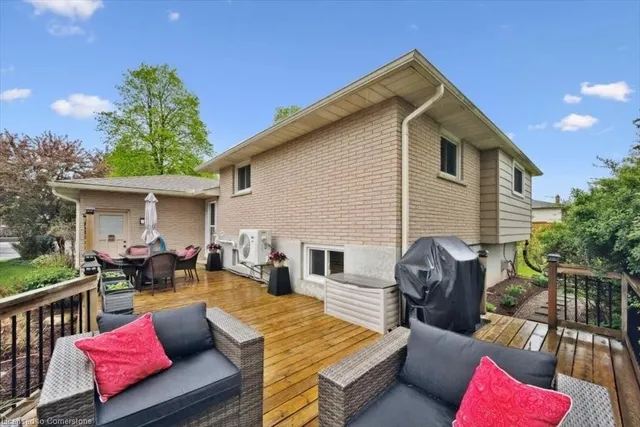 Additional image 34 of 135 Georgian Pl