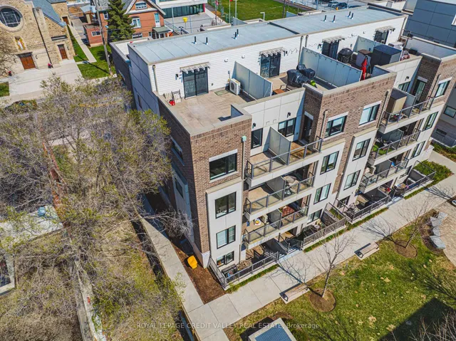 Additional image 37 of 256 Royal York Rd Unit 116