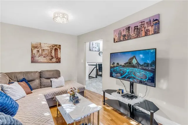 Additional image 10 of 244 Newbury Dr