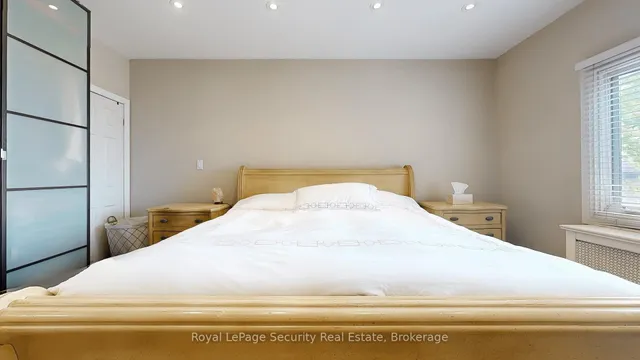 Additional image 30 of 35 Regal Rd