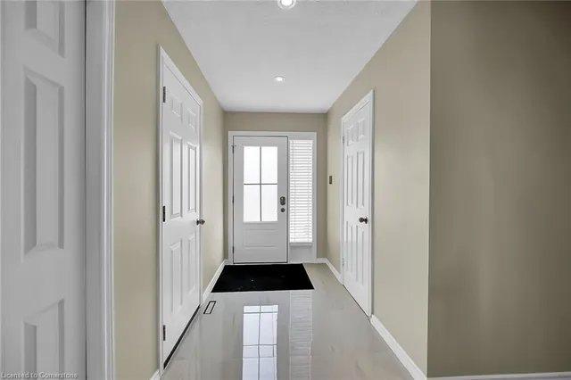 Additional image 7 of 1198 Upper Wentworth St