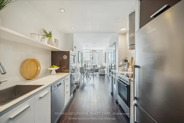 Additional image 17 of 38 Dan Leckie Way Unit 608