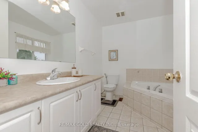 Additional image 20 of 87 Queen Mary Dr