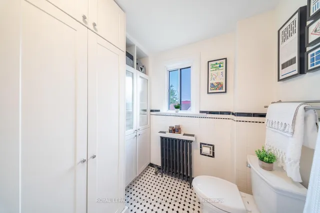 Additional image 27 of 2 Four Oaks Gate