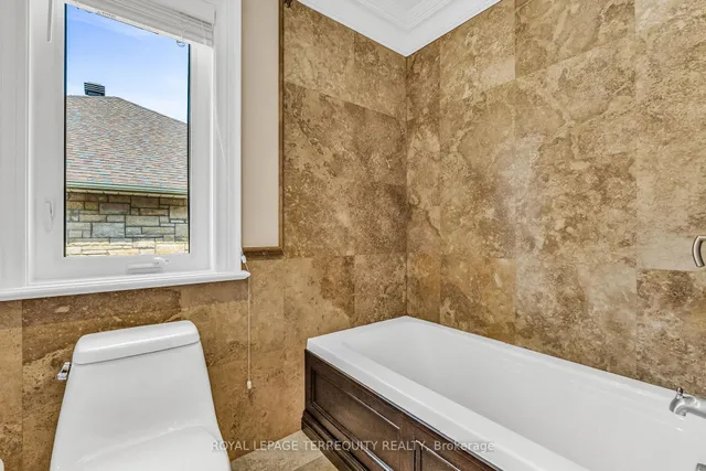 Additional image 32 of 61 Princess Anne Cres