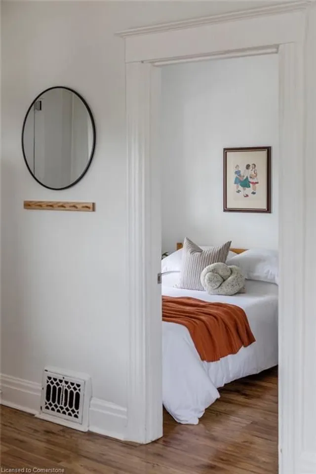 Additional image 20 of 47 Mayflower Ave