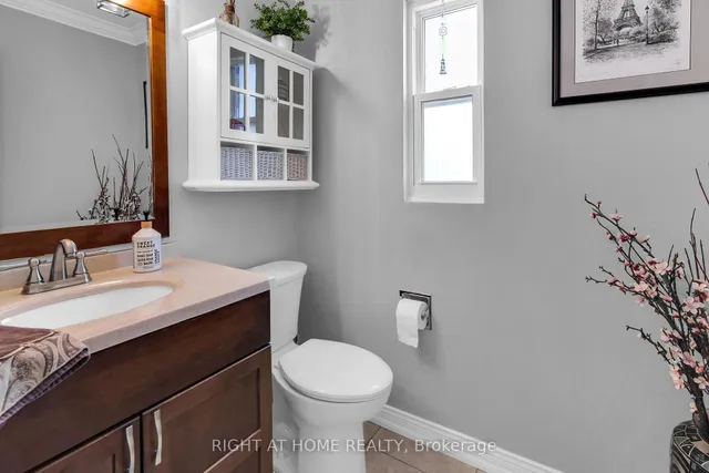 Additional image 25 of 400 Bloor St Unit 75