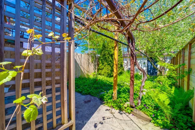 Additional image 8 of 131 Lansdowne Ave