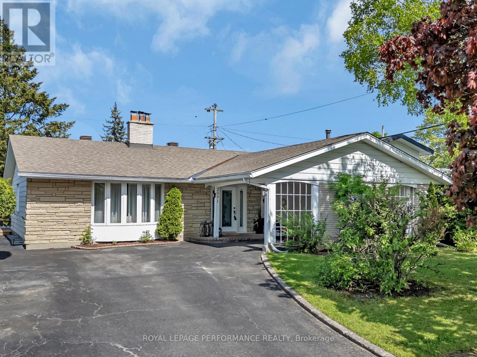 2091 TAWNEY ROAD|Ottawa, Ontario K1G1B9