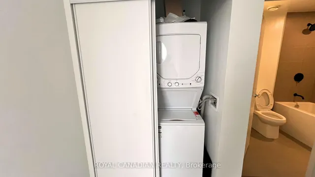 Additional image 11 of 270 Dufferin St Unit PH8