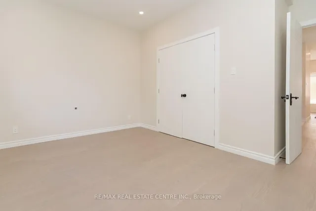 Additional image 20 of 5 Autumn Blvd