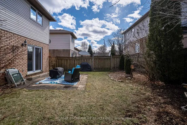 Additional image 44 of 70 Bridgeport Cres