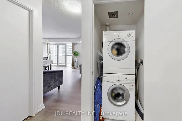 Additional image 17 of 255 Village Green Sq Unit 1402