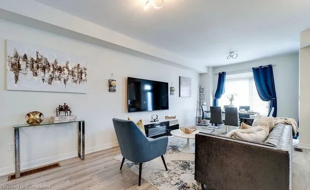 Additional image 20 of 590 N Service Rd Unit 98