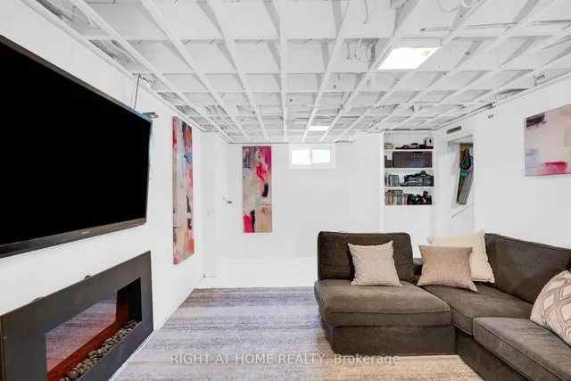 Additional image 25 of 164 Woodfern Dr