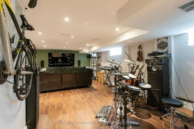 Additional image 28 of 398 Leslie St