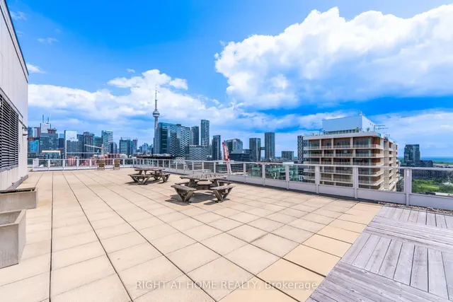 Additional image 17 of 700 King St Unit 216