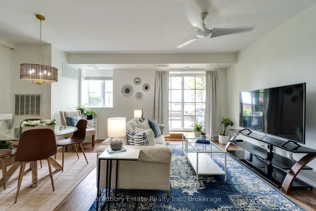 Additional image 3 of 262 Dundas St Unit 105