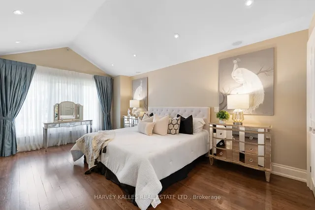 Additional image 27 of 538 Woburn Ave