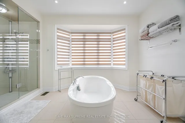 Additional image 34 of 12 Astrantia Way