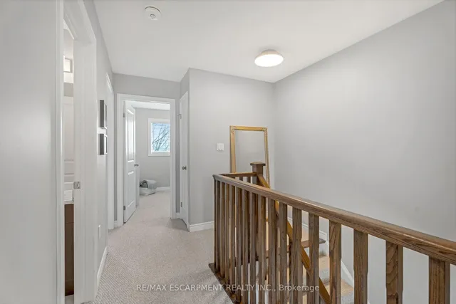 Additional image 19 of 122 DUNDAS St Unit 19