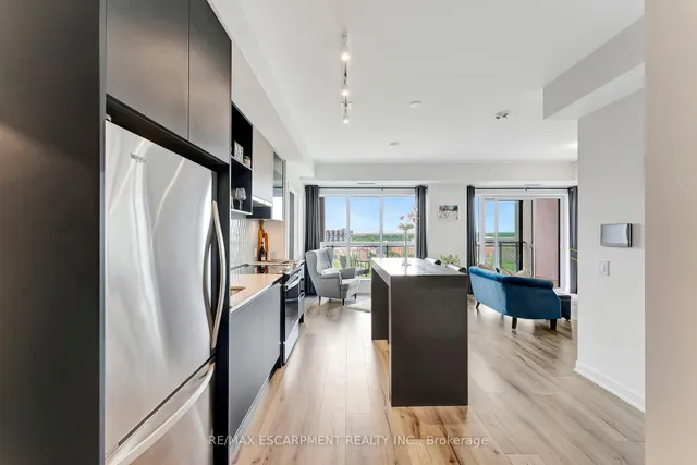 Additional image 3 of 405 Dundas St Unit 702