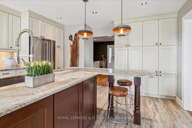 Additional image 16 of 4402 Tremaine Rd