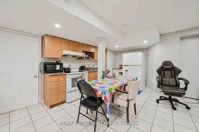 Additional image 36 of 44 Ribbon Dr