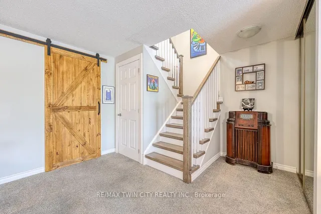Additional image 22 of 18 Charnwood Crt