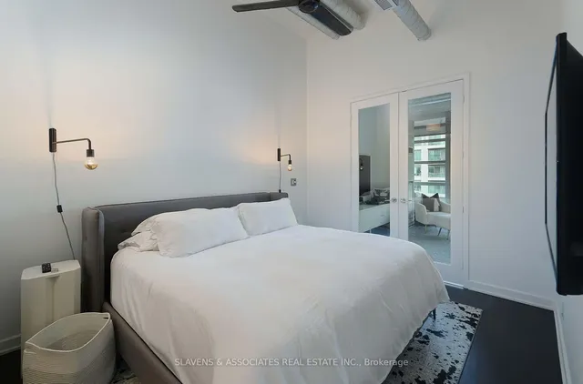 Additional image 24 of 380 Macpherson Ave Unit 408