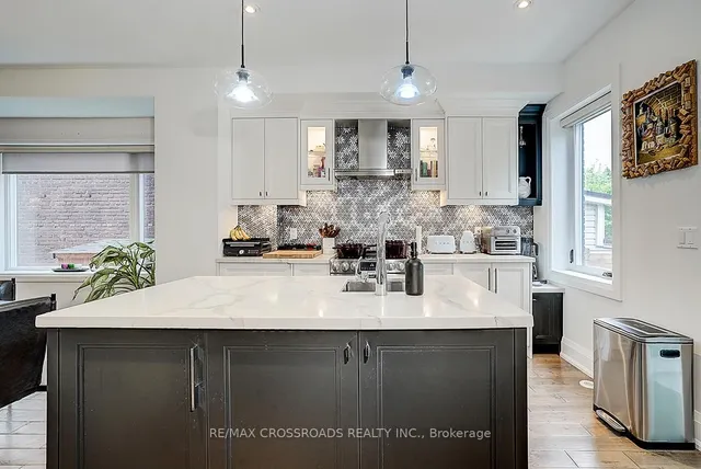 Additional image 28 of 28 Chisholm Ave