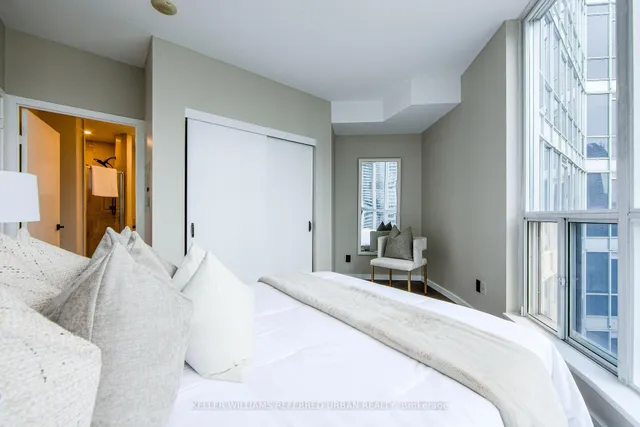 Additional image 20 of 218 Queens Quay Unit 2501