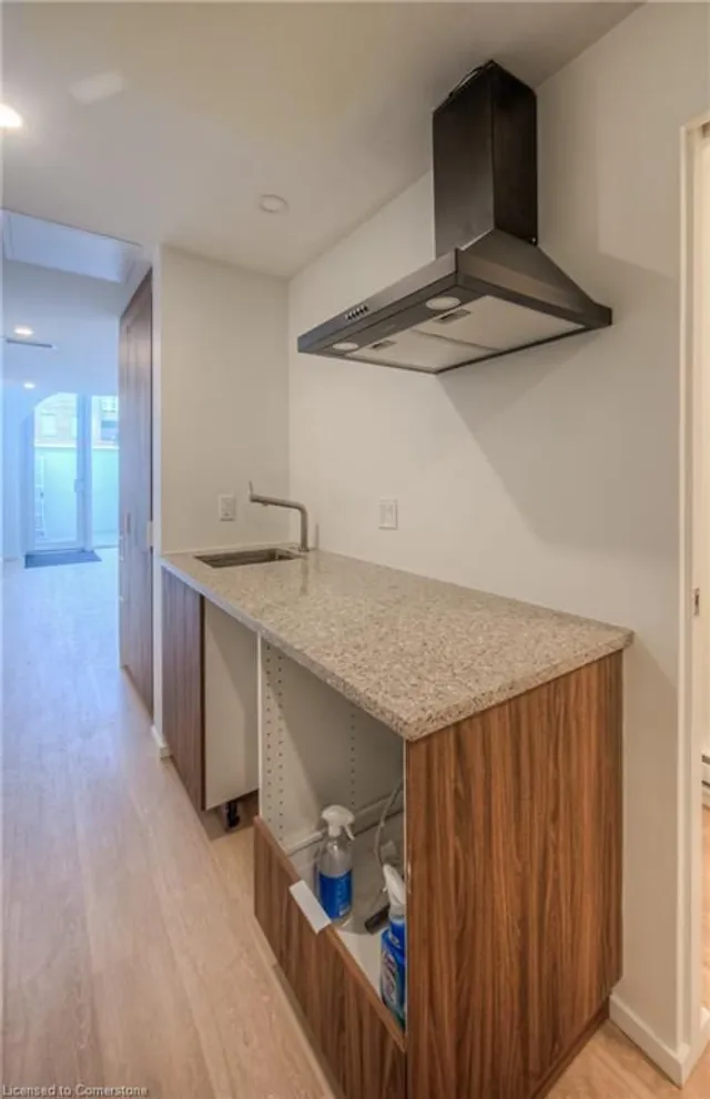 Additional image 29 of 26 King St