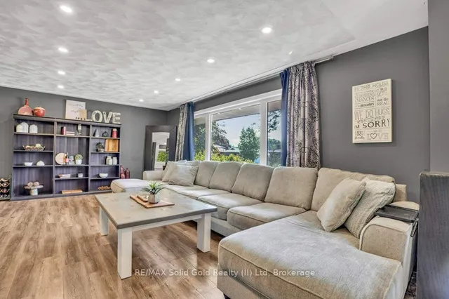 Additional image 9 of 60 Springbank Cres