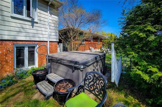 Additional image 9 of 980 Brucedale Ave