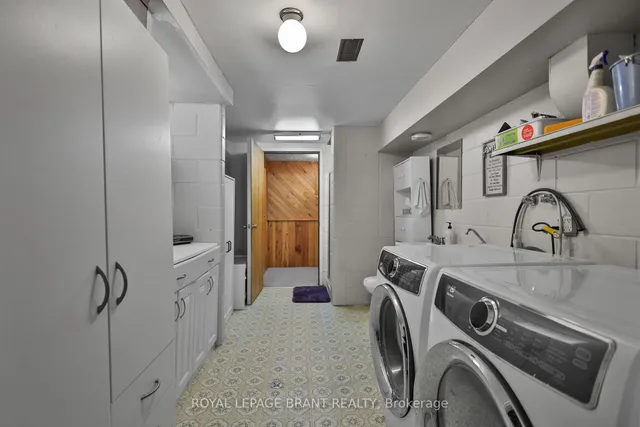 Additional image 16 of 110 Albion Crt