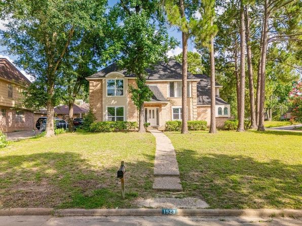 1923 Big Horn Dr, Houston, TX 77090