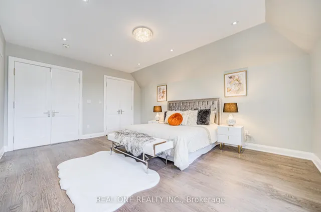 Additional image 24 of 158 Waterloo Ave